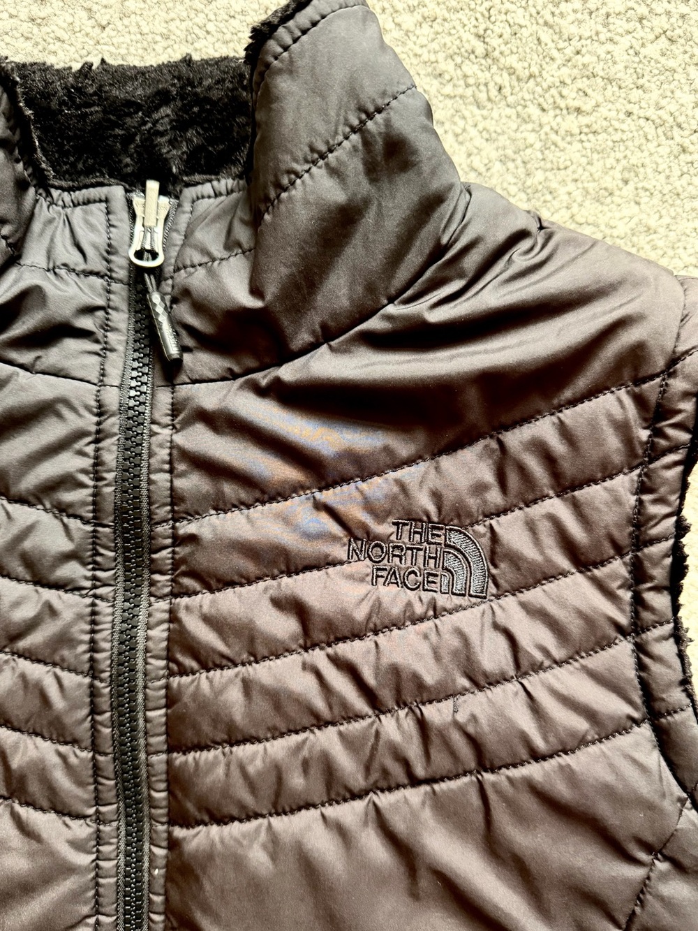 The North Face Reversible Black Plush Fleece Vest - Picture 4 of 4